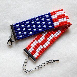 American flag USA bead bracelet, handmade, adjustable length, U.S. patriotic
